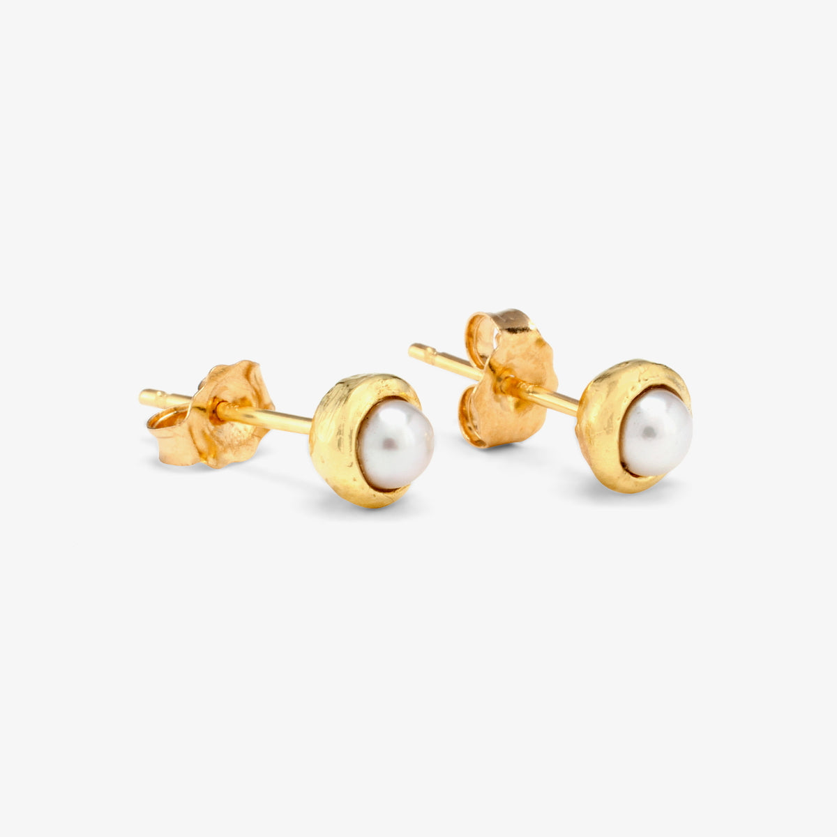 Gold Trimmed Pearl Studs | E2801P