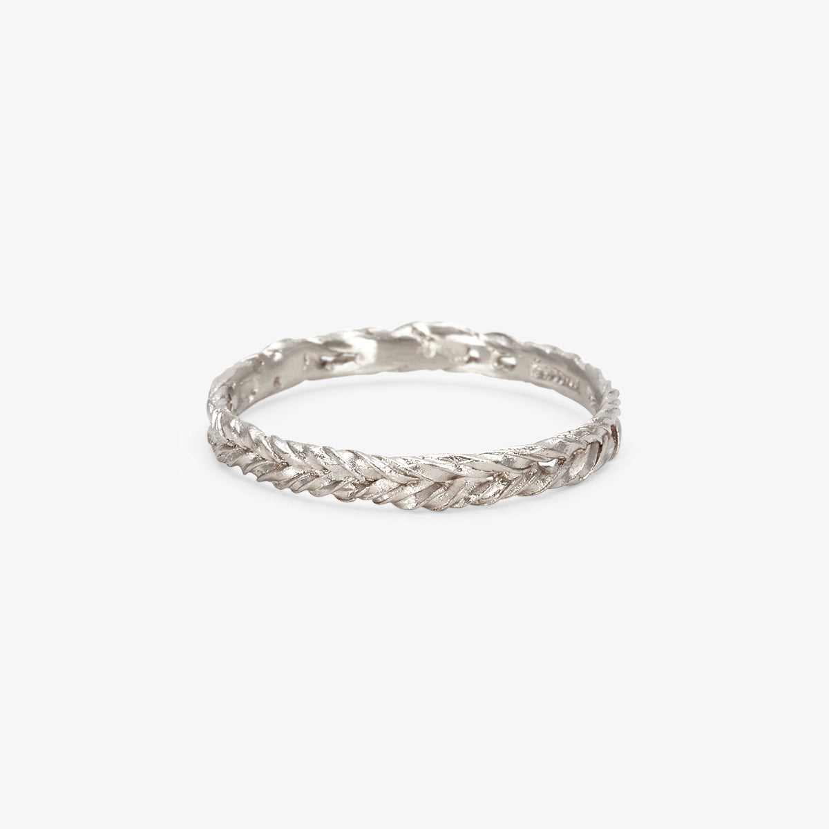 2.4mm Entwined Band | R38002