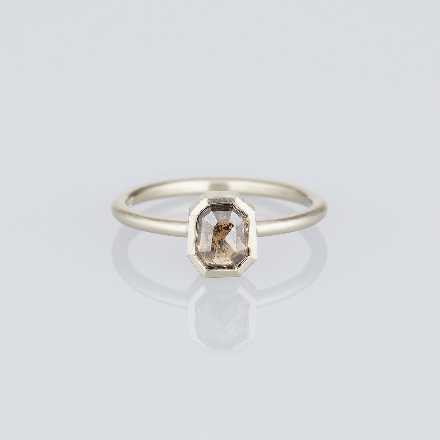 18K White Gold 