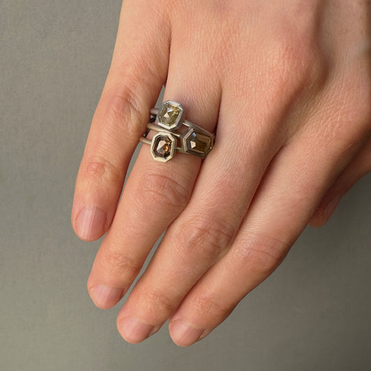18K White Gold  on Model
