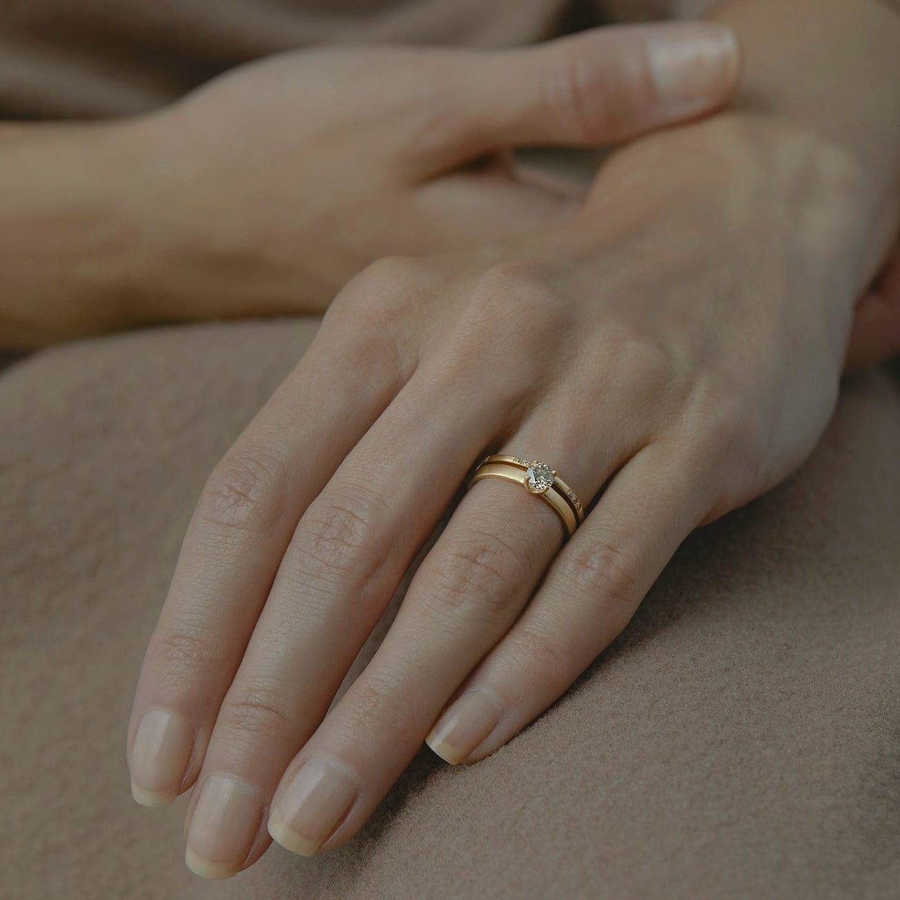 Brown Diamond Spaced Band | R8301BR