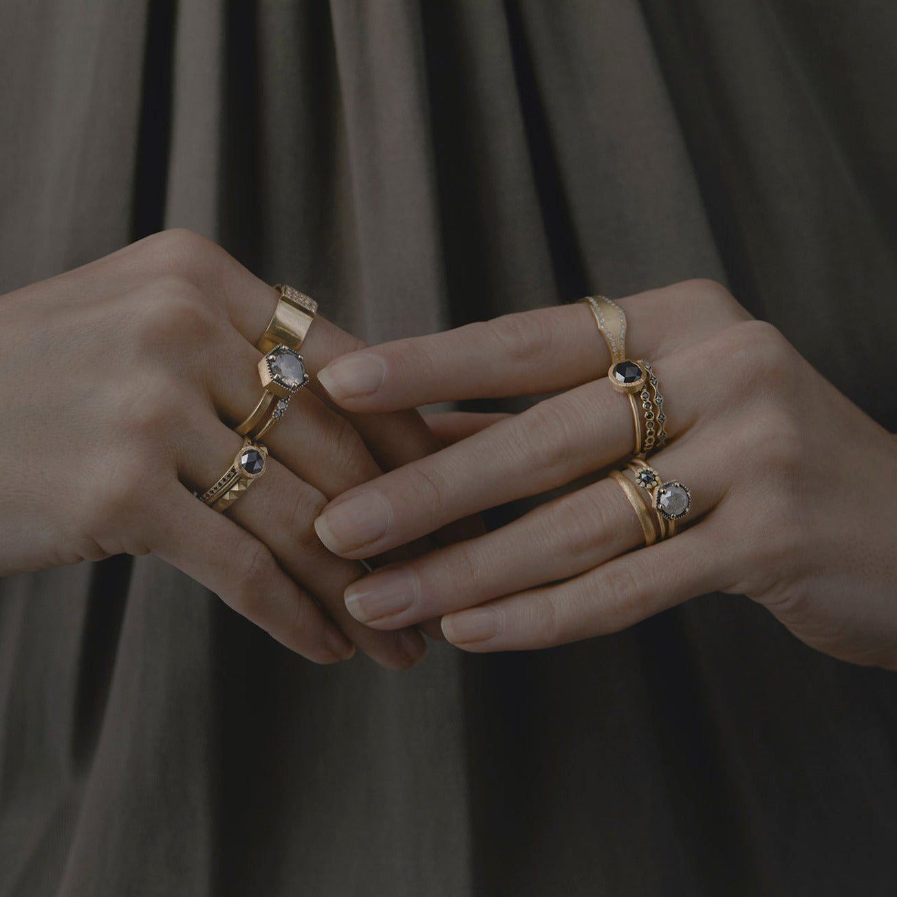 2.8mm Rough Rounded Band | R3503