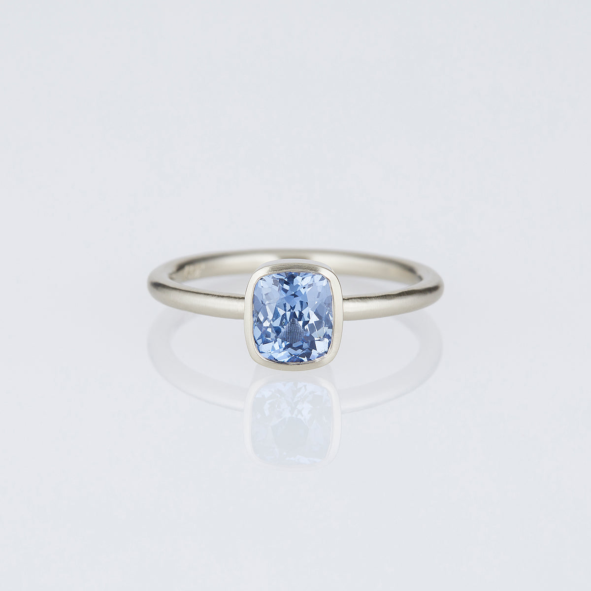 18K White Gold