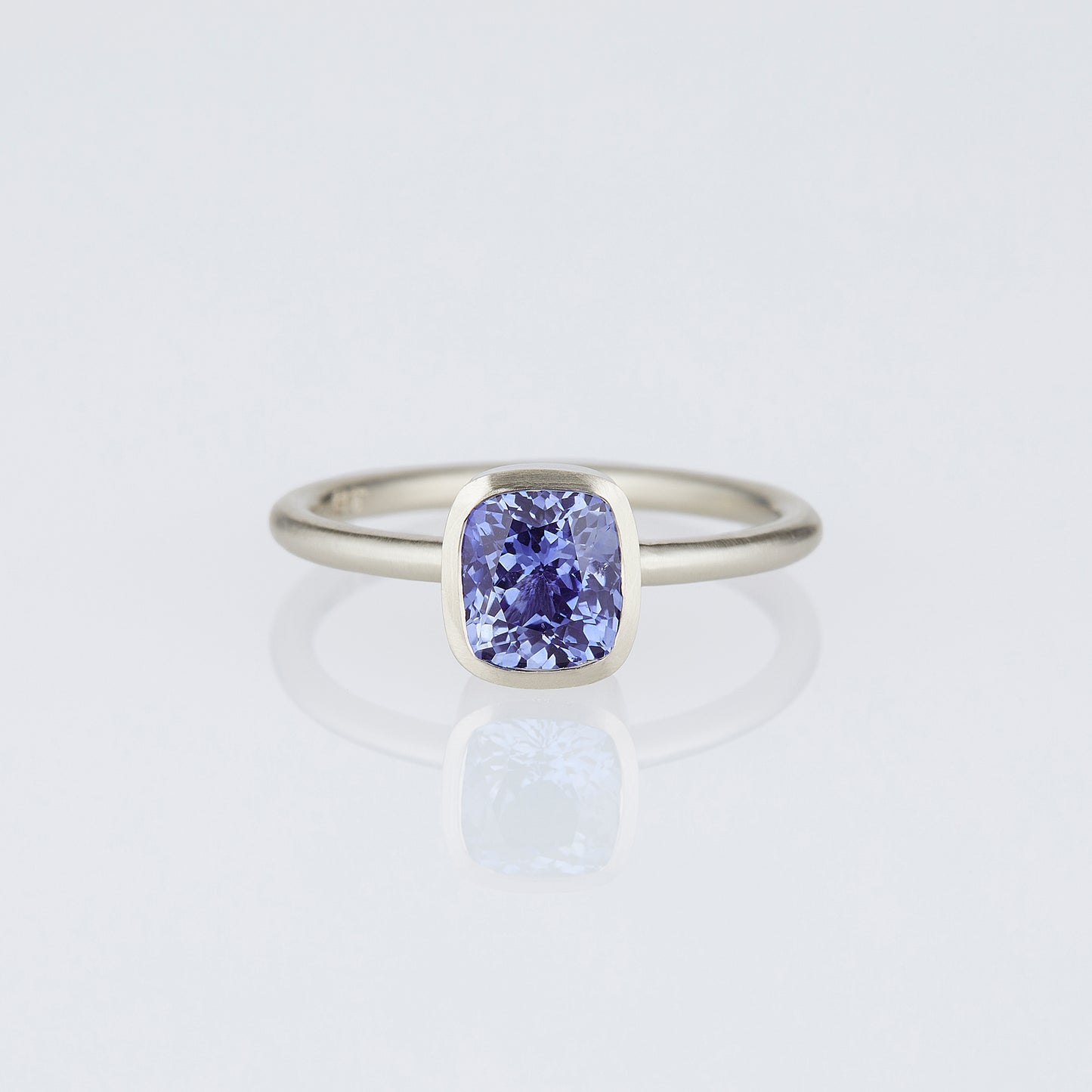 18K White Gold