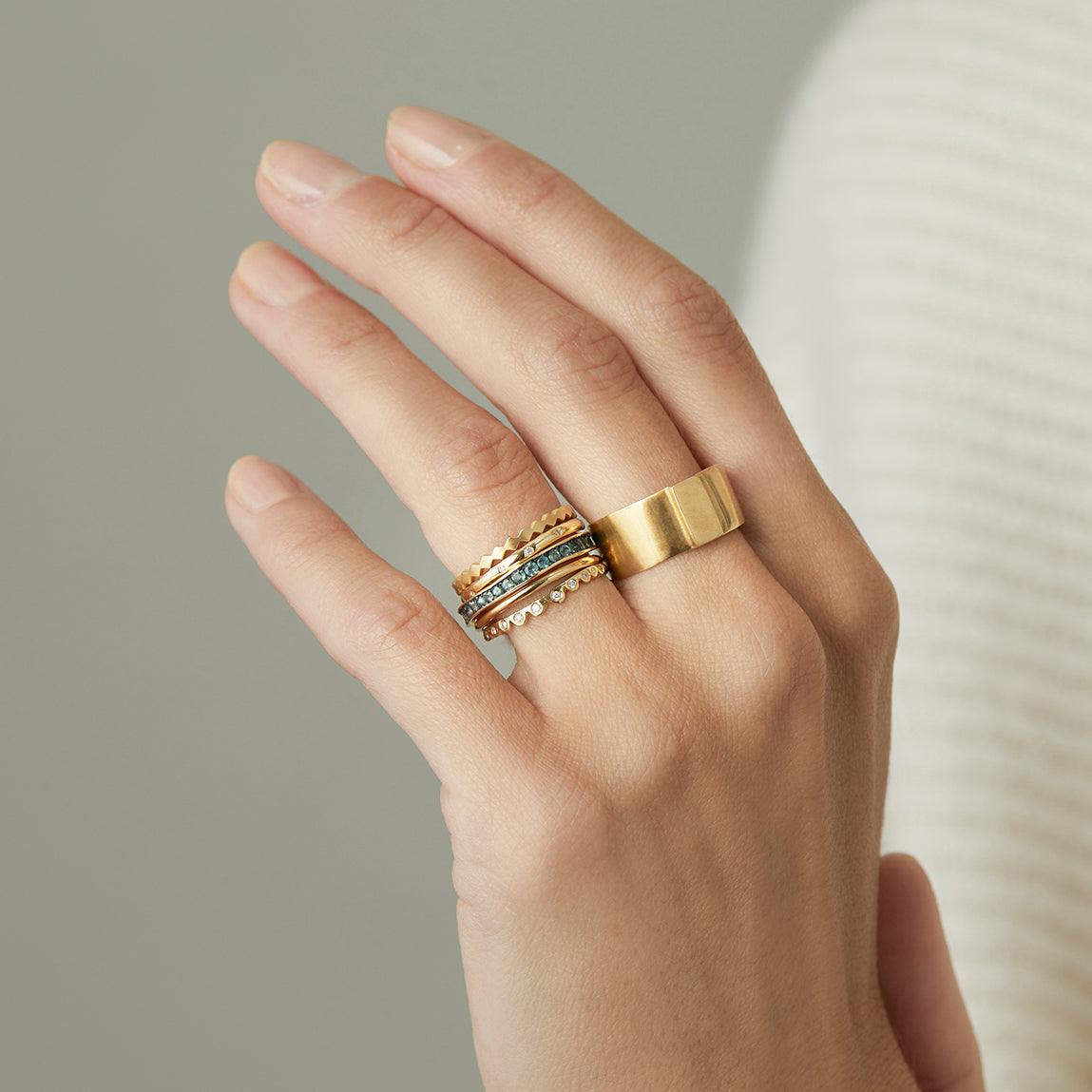 Inlaid Diamond Band | R0203W