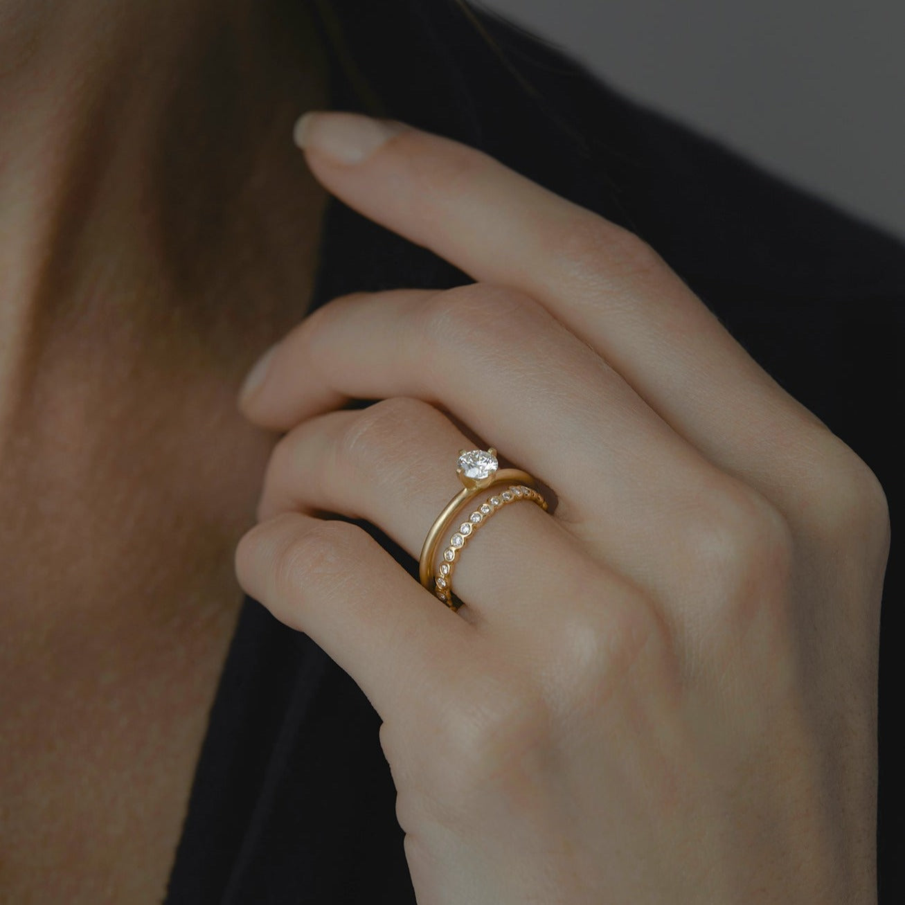 Small White Diamond Circle Eternity Band | R1102W