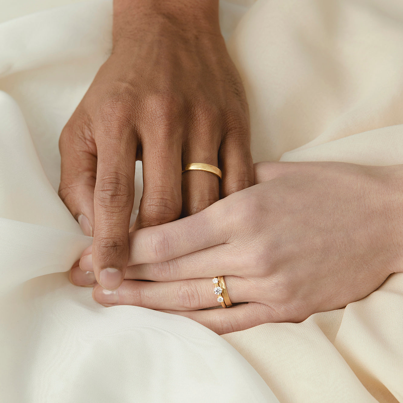 4.2mm Signature Hammered Band | MR0107