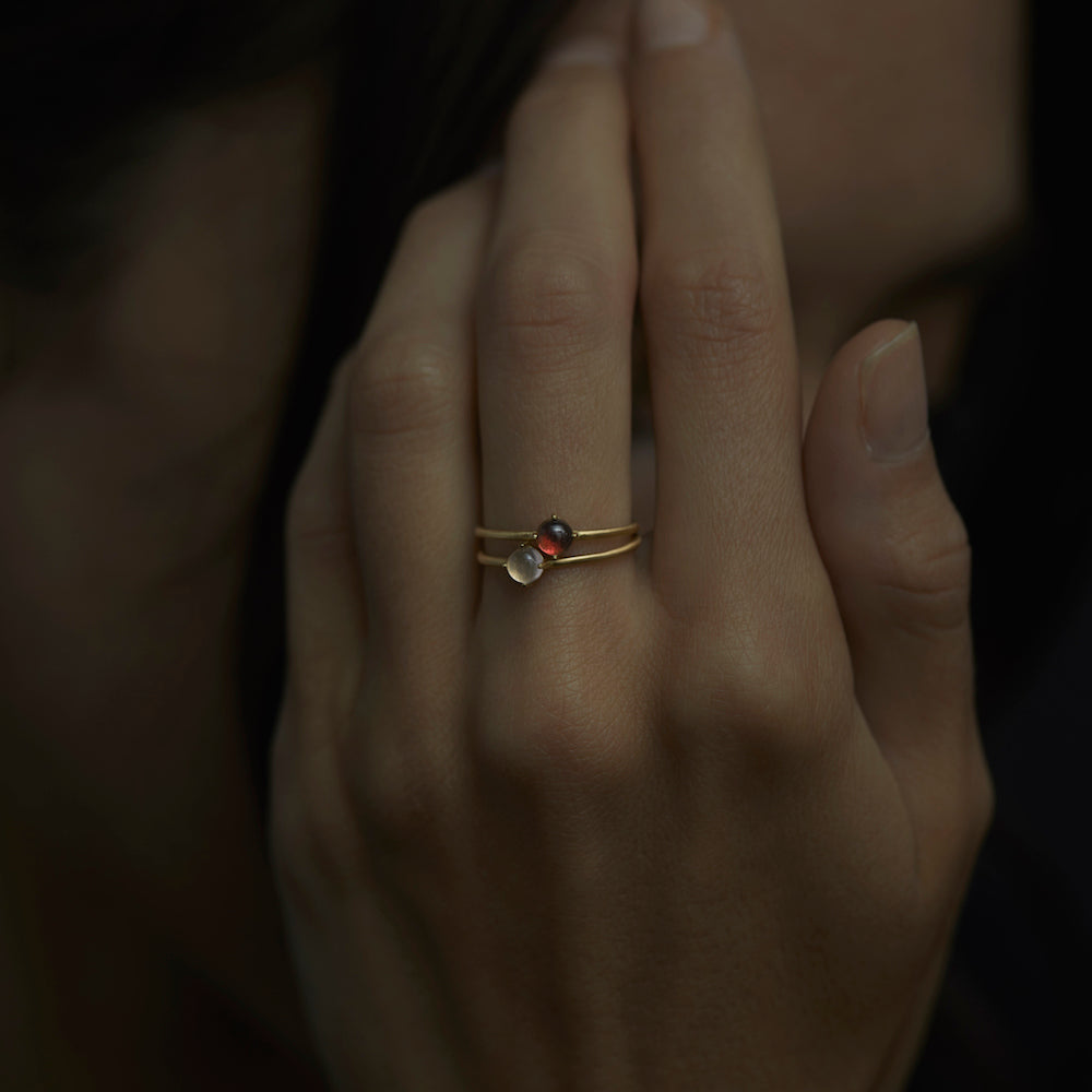 Garnet Wisp Ring | R11601GN